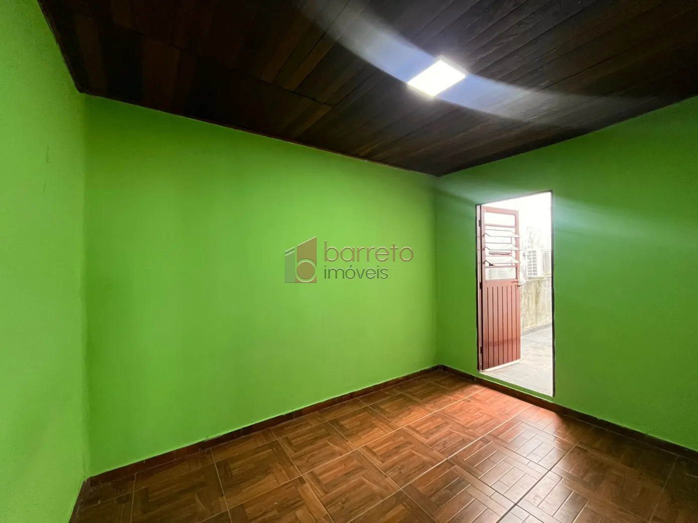 CASA COM SALÃO À VENDA NO JARDIM MARTINS EM JUNDIAÍ/SP