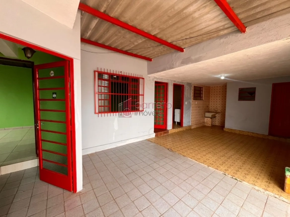 CASA COM SALÃO À VENDA NO JARDIM MARTINS EM JUNDIAÍ/SP