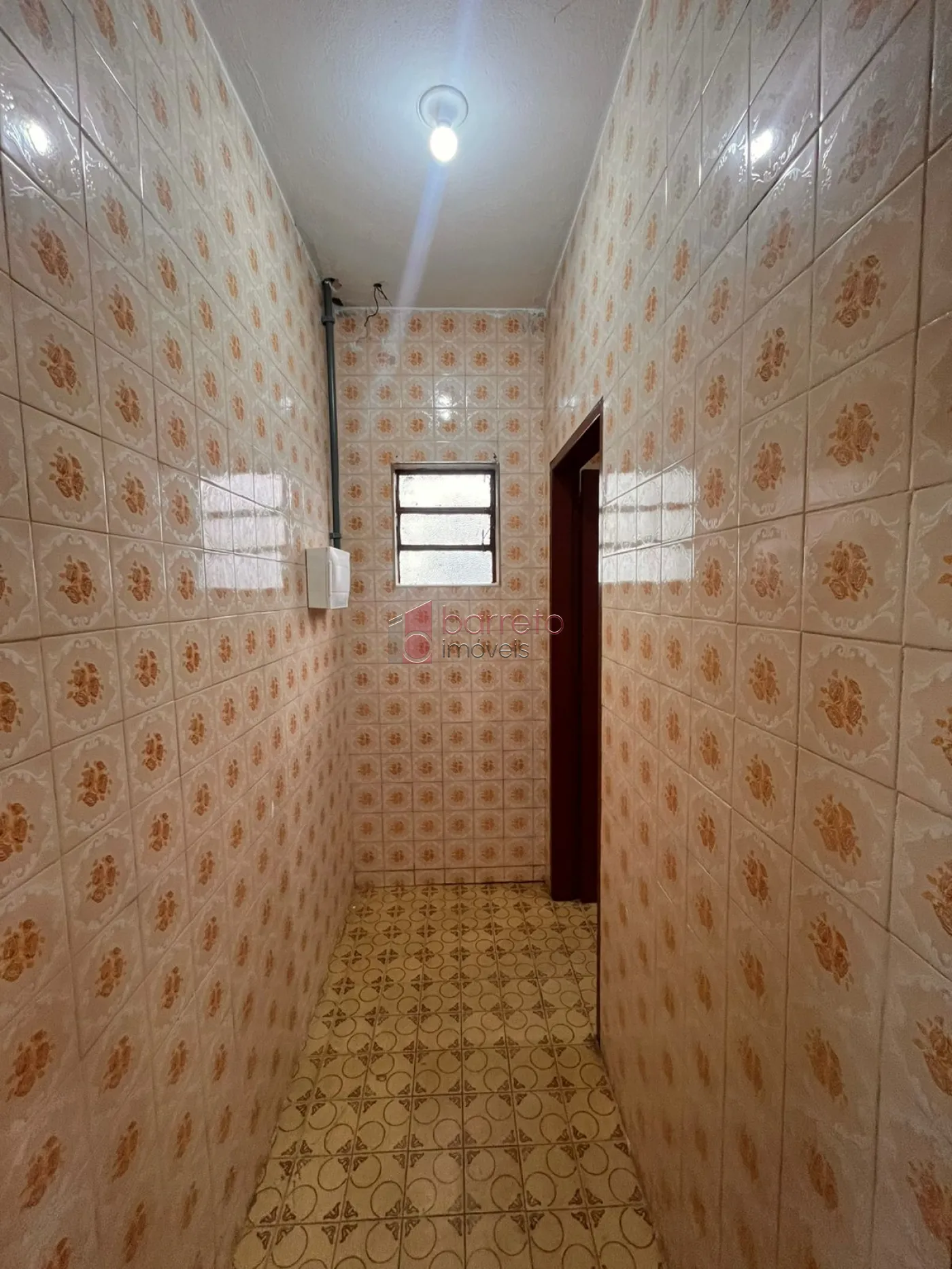 CASA COM SALÃO À VENDA NO JARDIM MARTINS EM JUNDIAÍ/SP