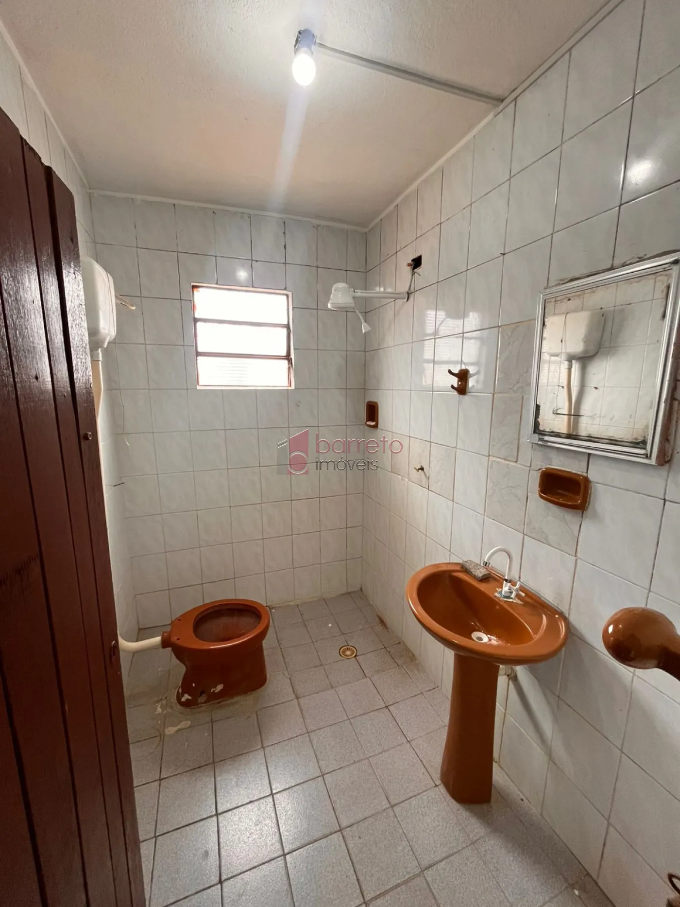 CASA COM SALÃO À VENDA NO JARDIM MARTINS EM JUNDIAÍ/SP
