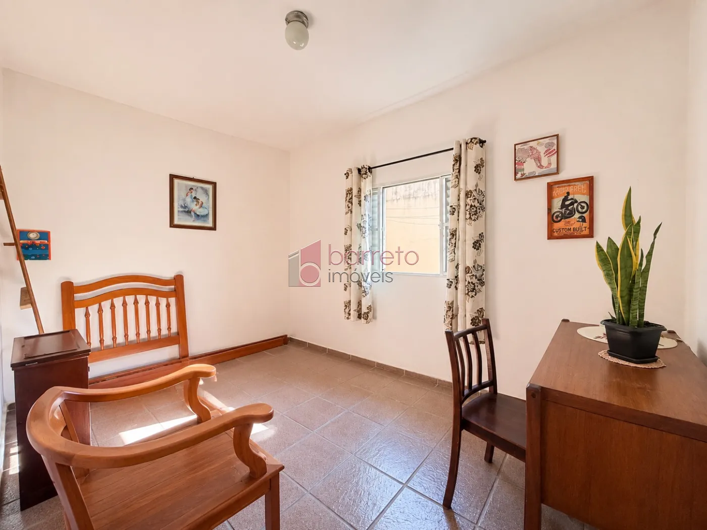 CASA TÉRREA À VENDA – 03 QUARTOS – JARDIM DANÚBIO – JUNDIAÍ/SP