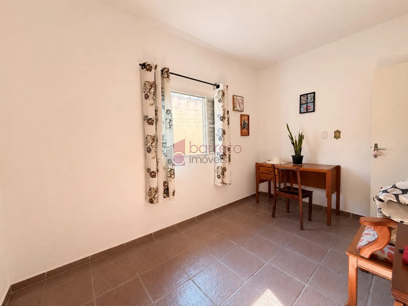 CASA TÉRREA À VENDA – 03 QUARTOS – JARDIM DANÚBIO – JUNDIAÍ/SP