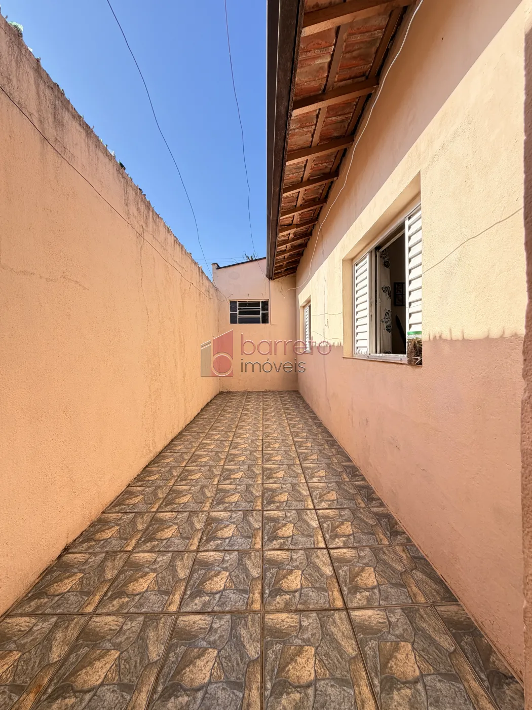 CASA TÉRREA À VENDA – 03 QUARTOS – JARDIM DANÚBIO – JUNDIAÍ/SP