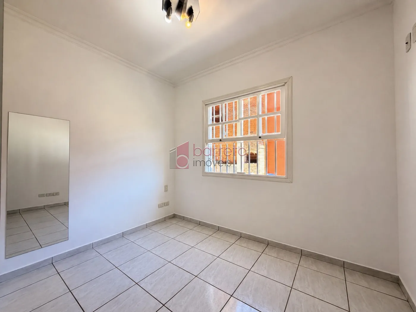 CASA TÉRREA À VENDA – 03 QUARTOS – VILA RIO BRANCO – JUNDIAÍ/SP