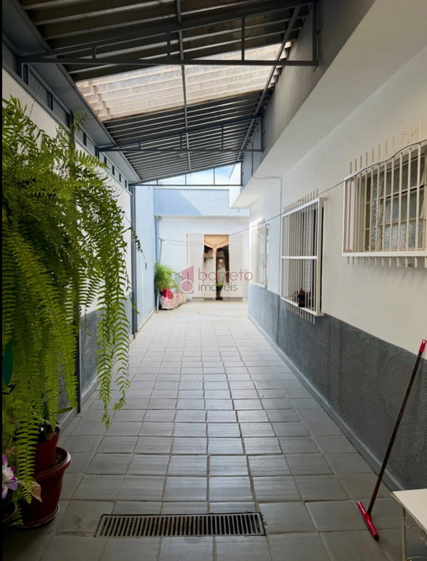 CASA TÉRREA COM EDÍCULA PARA LOCAÇÃO NO BAIRRO VILA NOVA JUNDIAÍ – JUNDIAÍ/SP