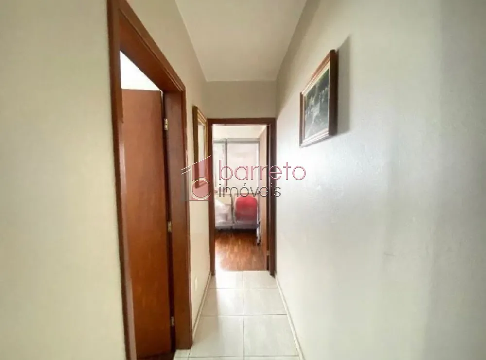 Casa para VENDA em Jundiaí SP bairro Vila Rafael de Oliveira (Centro) 3 dorms (1 suíte) Sala, Cozinha planejada. 3 Wcs. Área Gourmet. 2 vgs!