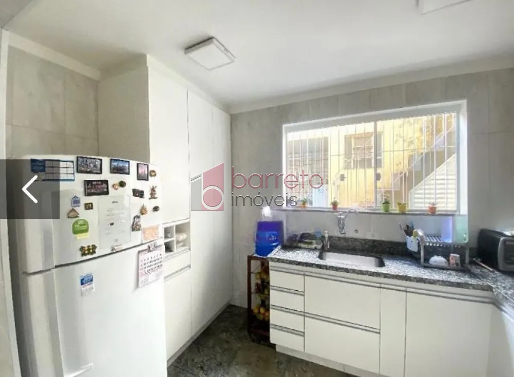 Casa para VENDA em Jundiaí SP bairro Vila Rafael de Oliveira (Centro) 3 dorms (1 suíte) Sala, Cozinha planejada. 3 Wcs. Área Gourmet. 2 vgs!