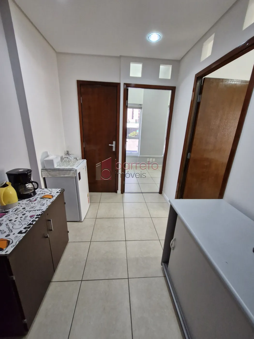 SALA COMERCIAL MOBILIADA NO EDIFÍCIO LIBERAL CENTURY NO CENTRO – JUNDIAÍ/SP