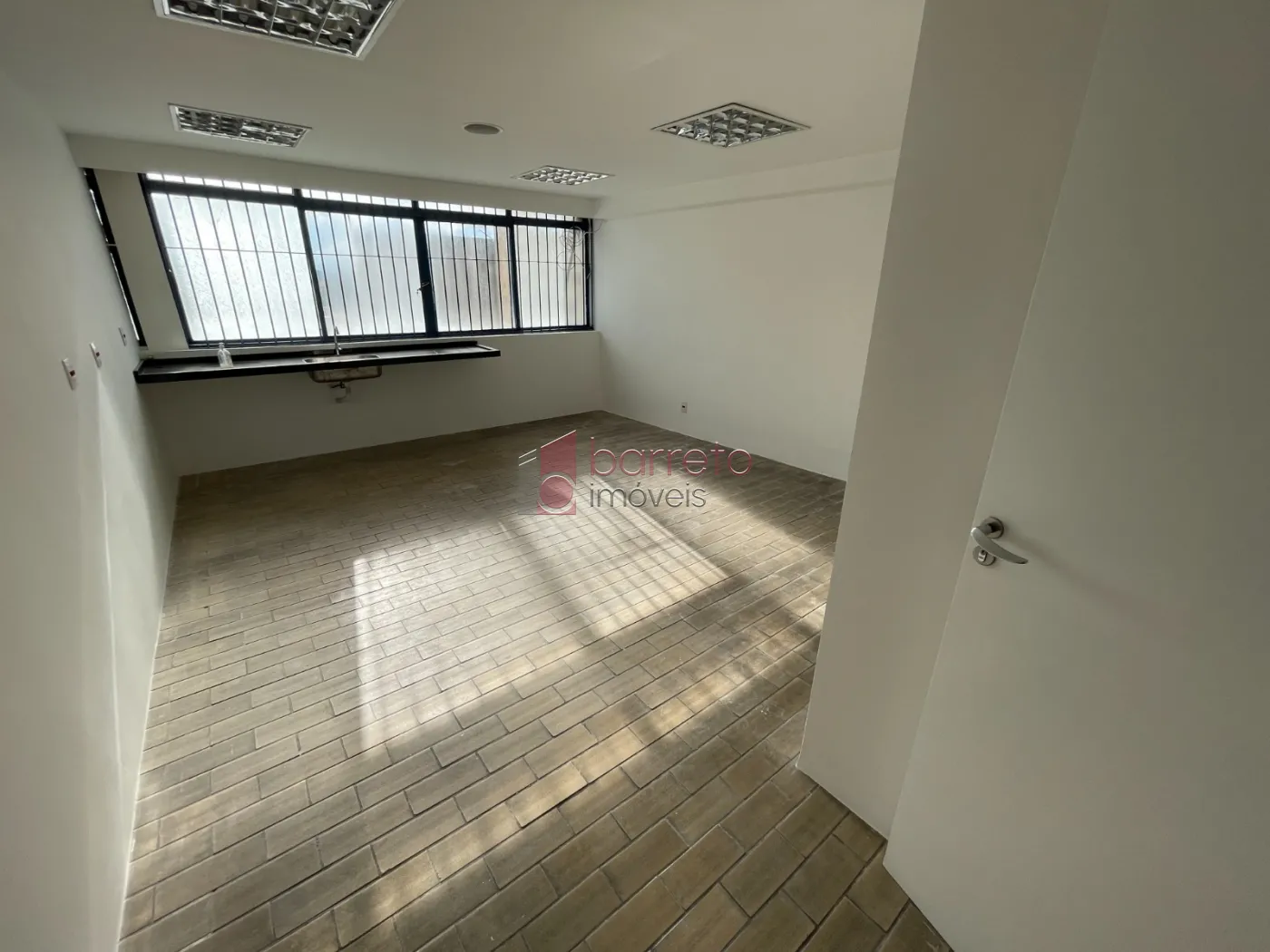 SALÃO COMERCIAL PARA VENDA E LOCAÇÃO NA REGIÃO CENTRAL – JUNDIAÍ/SP