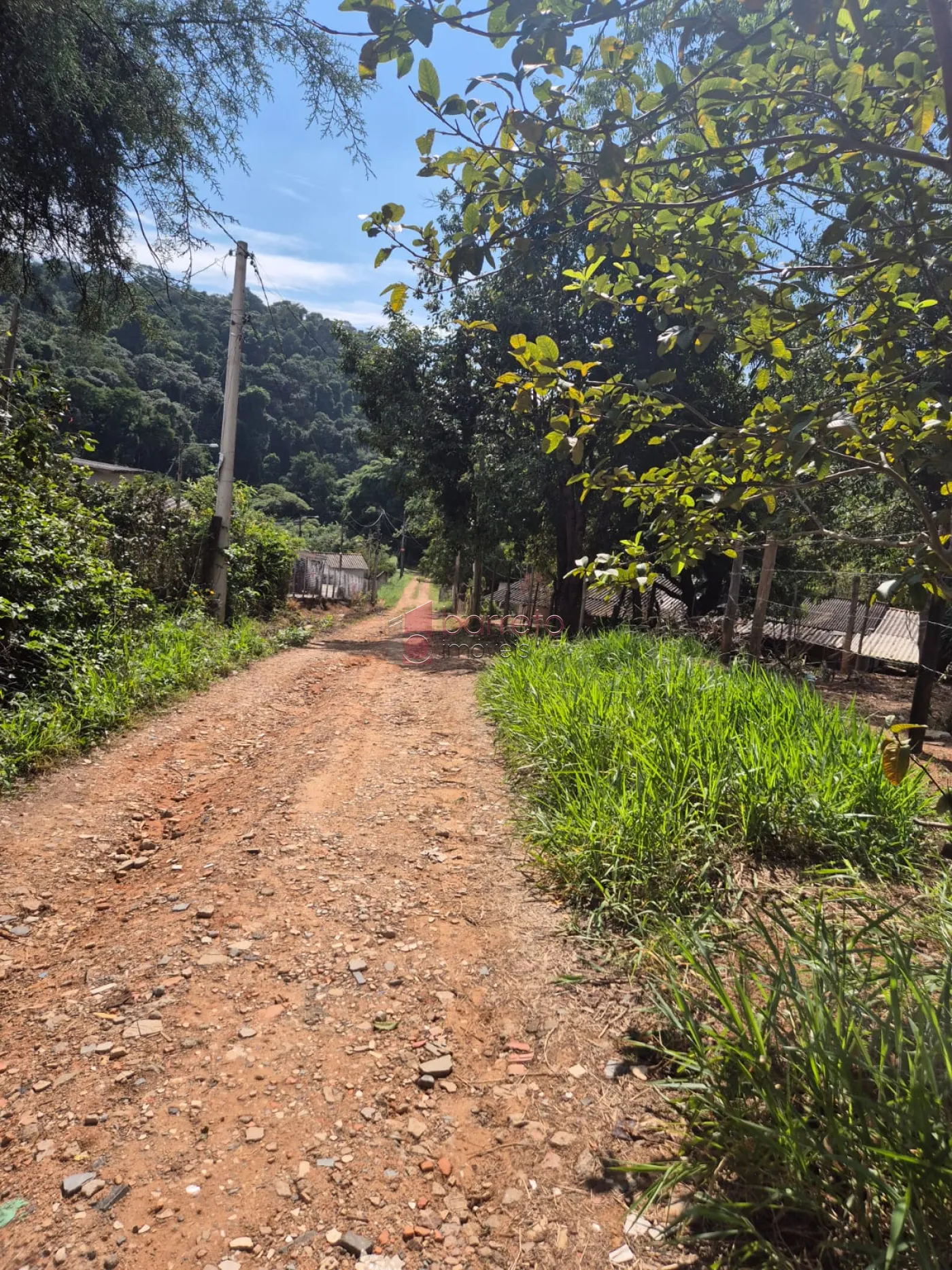 SÍTIO À VENDA NA AVENIDA GERALDO AZZONI – BAIRRO RIO ACIMA EM JUNDIAÍ/SP