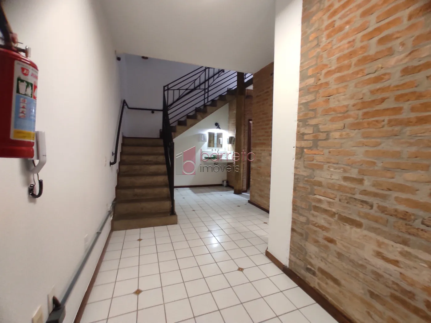 SOBRADO COMERCIAL PARA LOCAÇÃO NA BARÃO DE TEFFÉ NO ANHANGABAÚ – JUNDIAÍ/SP