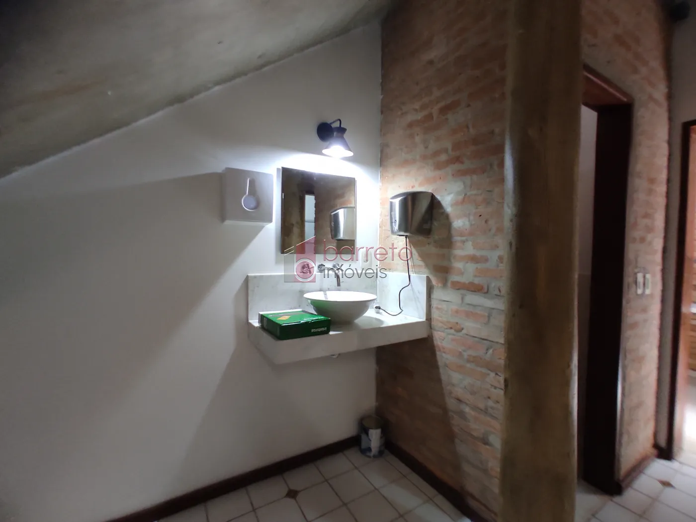 SOBRADO COMERCIAL PARA LOCAÇÃO NA BARÃO DE TEFFÉ NO ANHANGABAÚ – JUNDIAÍ/SP