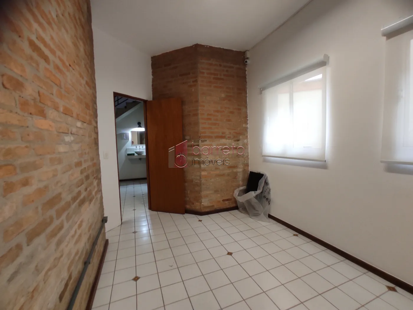 SOBRADO COMERCIAL PARA LOCAÇÃO NA BARÃO DE TEFFÉ NO ANHANGABAÚ – JUNDIAÍ/SP