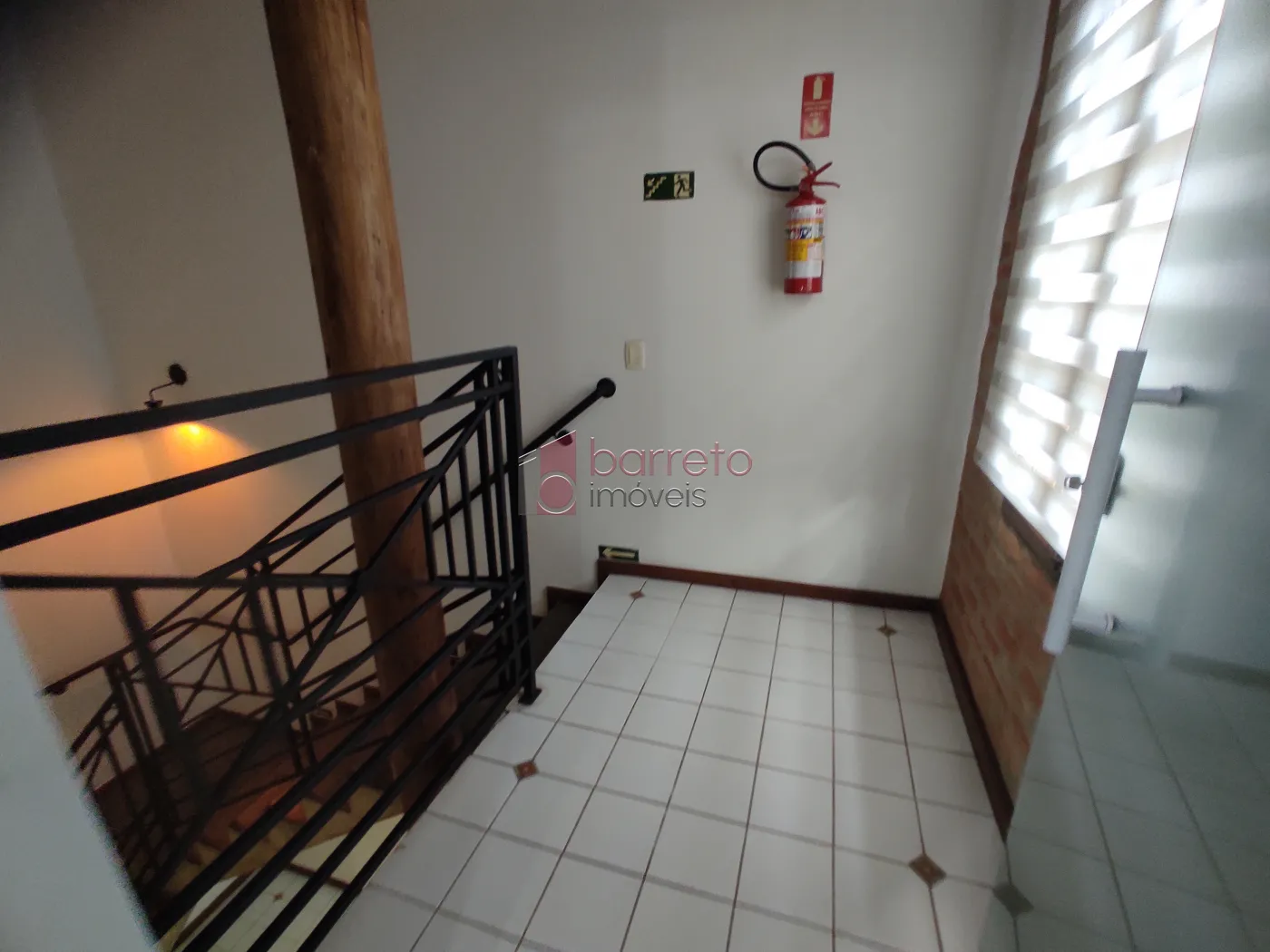 SOBRADO COMERCIAL PARA LOCAÇÃO NA BARÃO DE TEFFÉ NO ANHANGABAÚ – JUNDIAÍ/SP