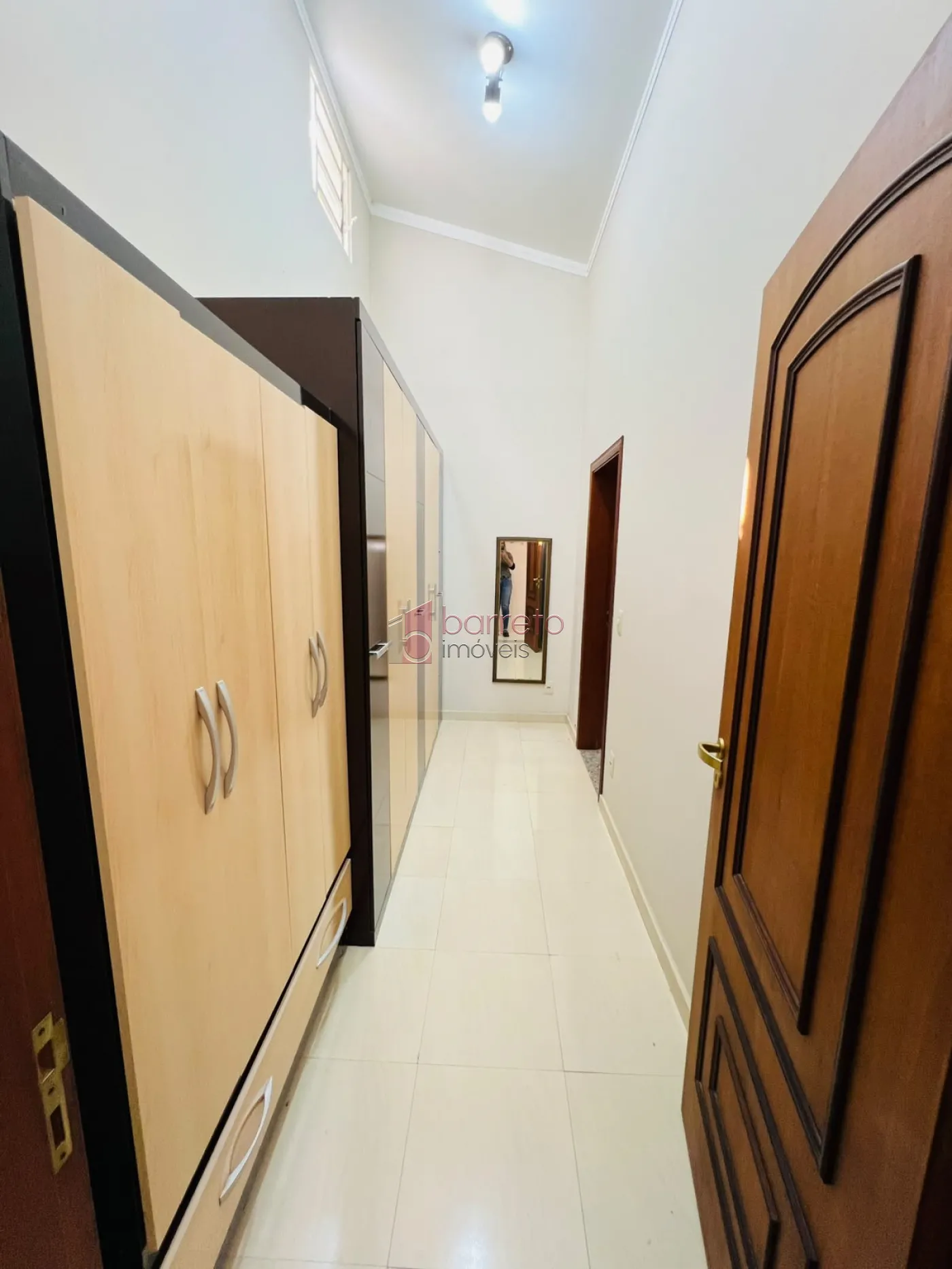 SOBRADO MOBILIADO OU SEMI MOBILIADO PARA LOCAÇÃO NO QUINTA DAS VIDEIRAS – JUNDIAÍ/SP