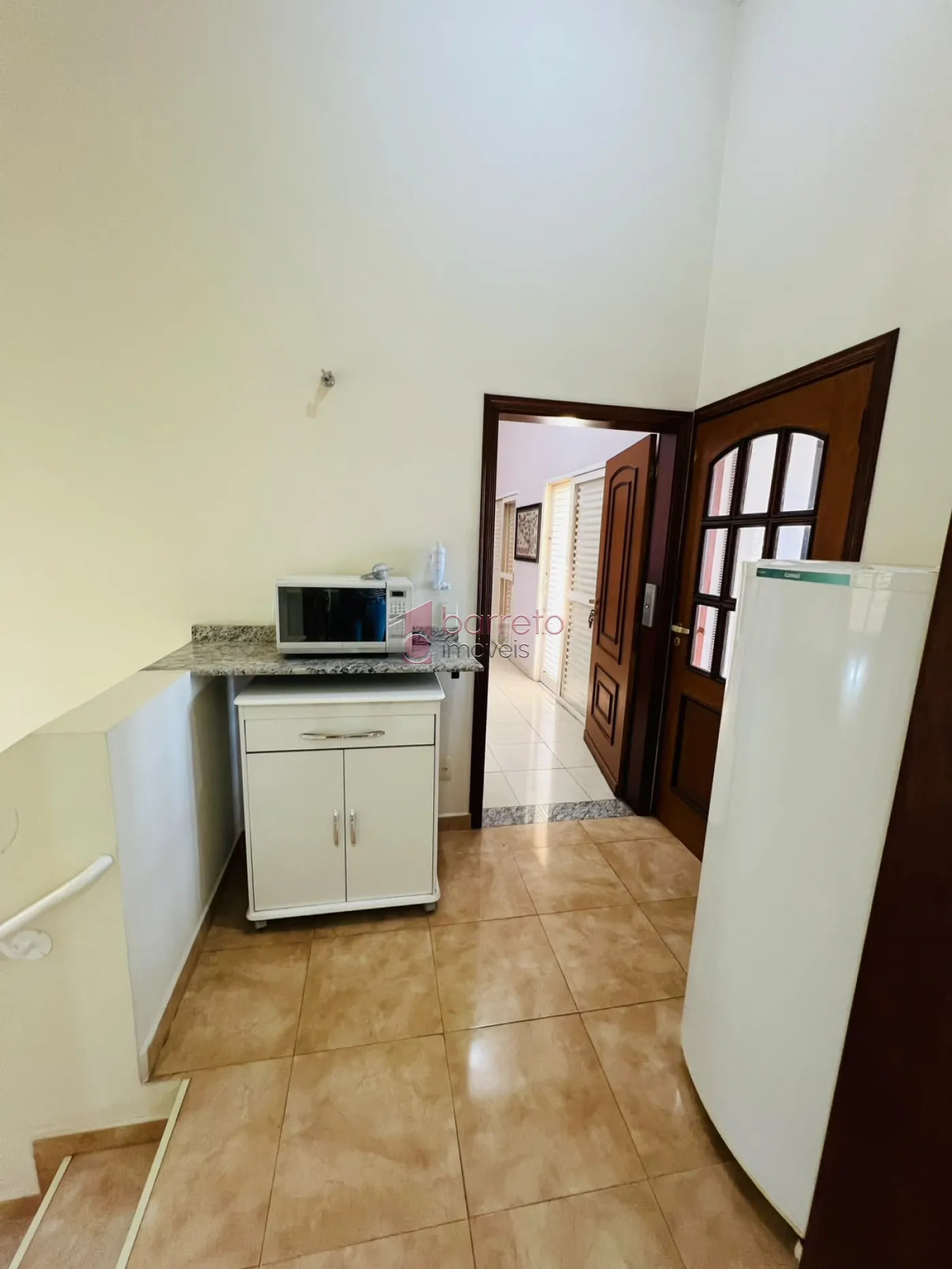 SOBRADO MOBILIADO OU SEMI MOBILIADO PARA LOCAÇÃO NO QUINTA DAS VIDEIRAS – JUNDIAÍ/SP
