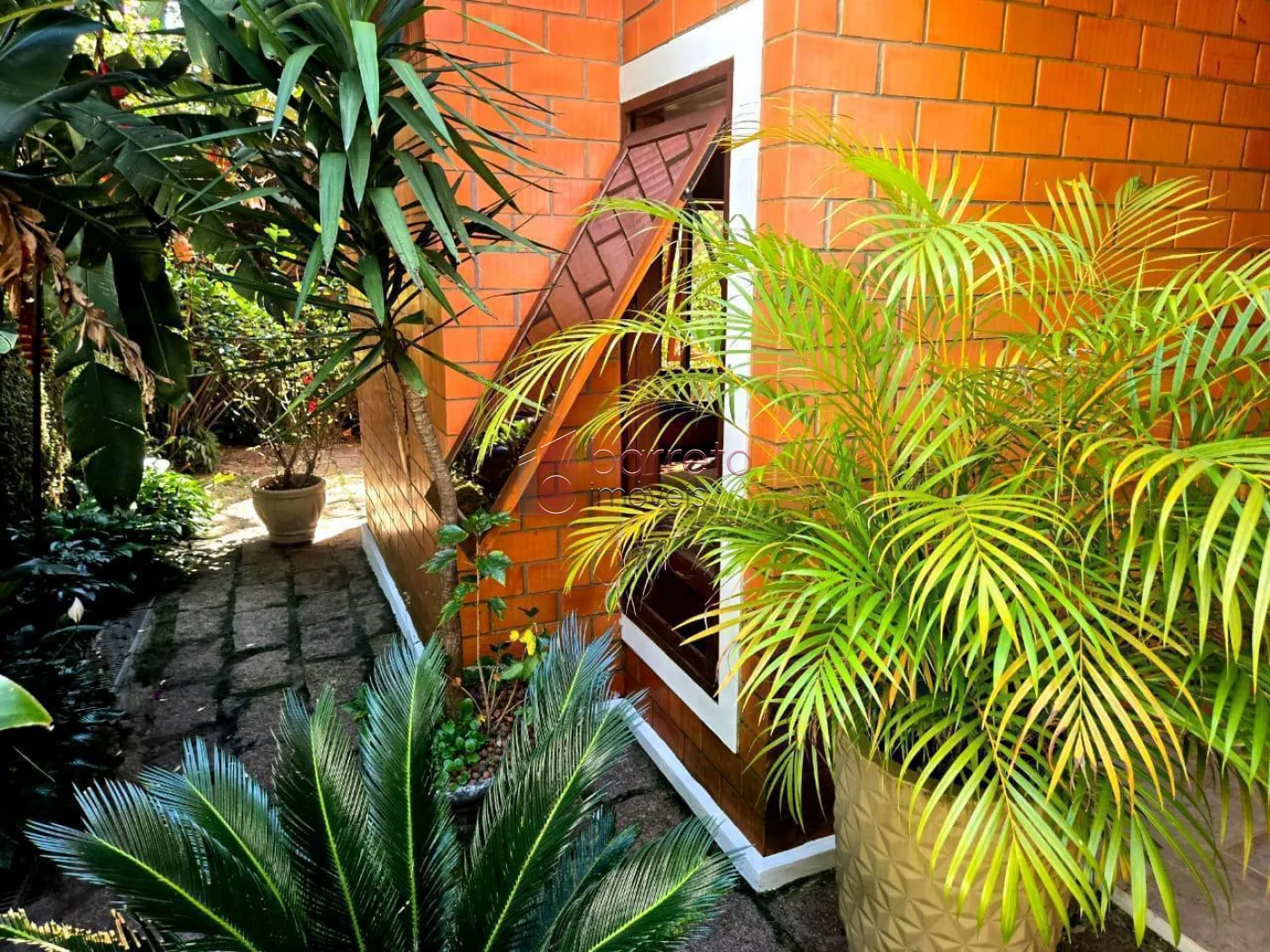 CASA À VENDA NO CONDOMÍNIO CAPITAL VILLE I EM CAJAMAR/SP