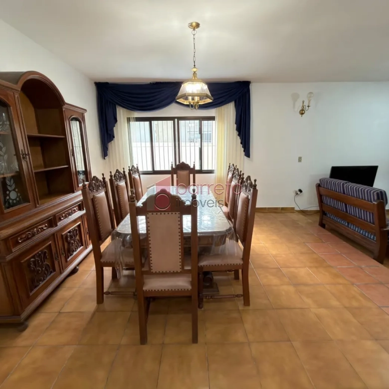 CASA COM 04 DORMITÓRIOS À VENDA EM CAMPO LIMPO PAULISTA/SP