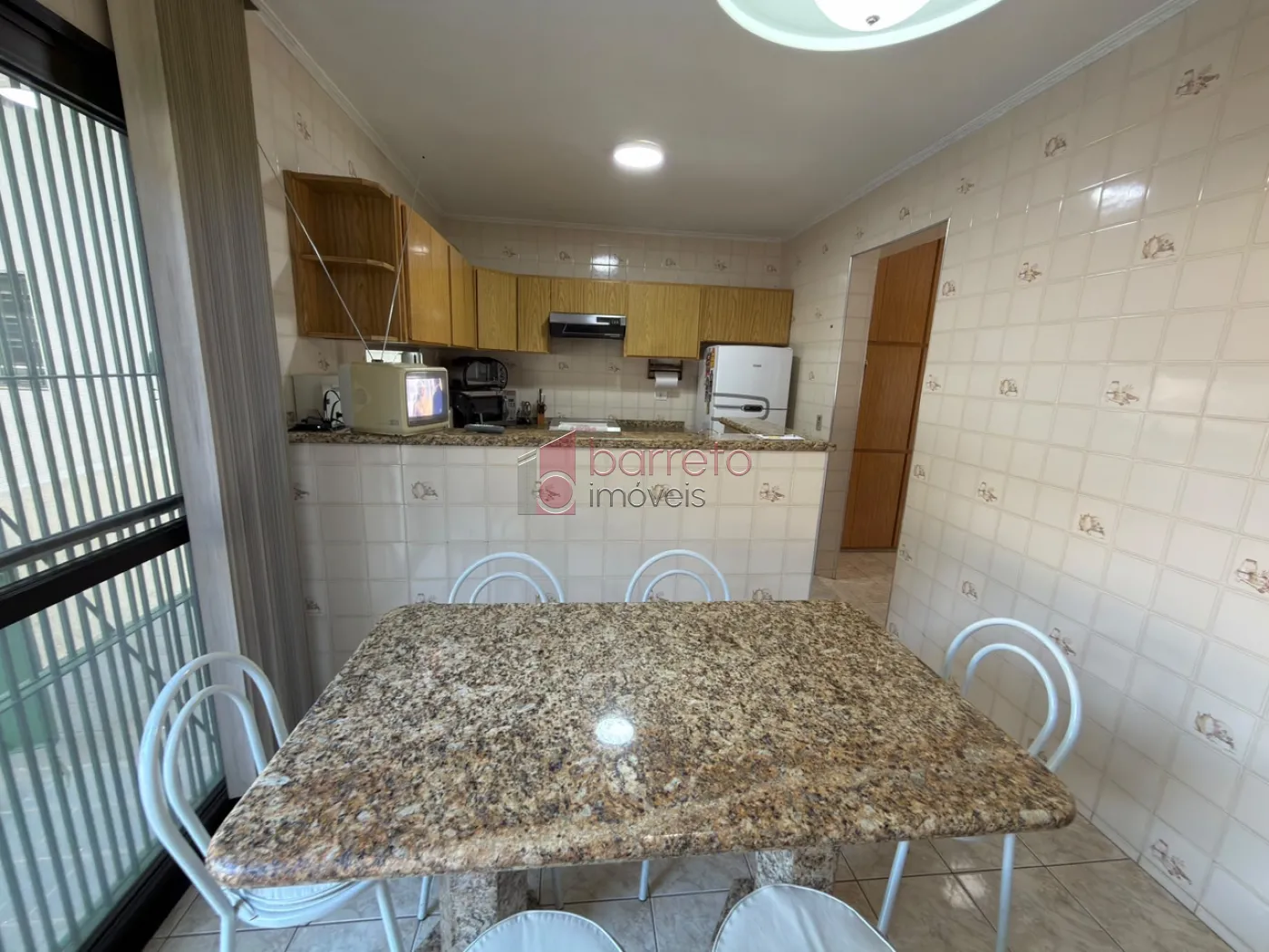 CASA COM 04 DORMITÓRIOS À VENDA EM CAMPO LIMPO PAULISTA/SP