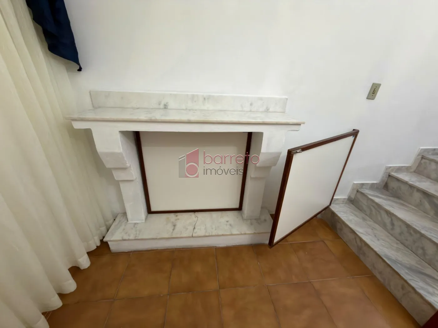CASA COM 04 DORMITÓRIOS À VENDA EM CAMPO LIMPO PAULISTA/SP