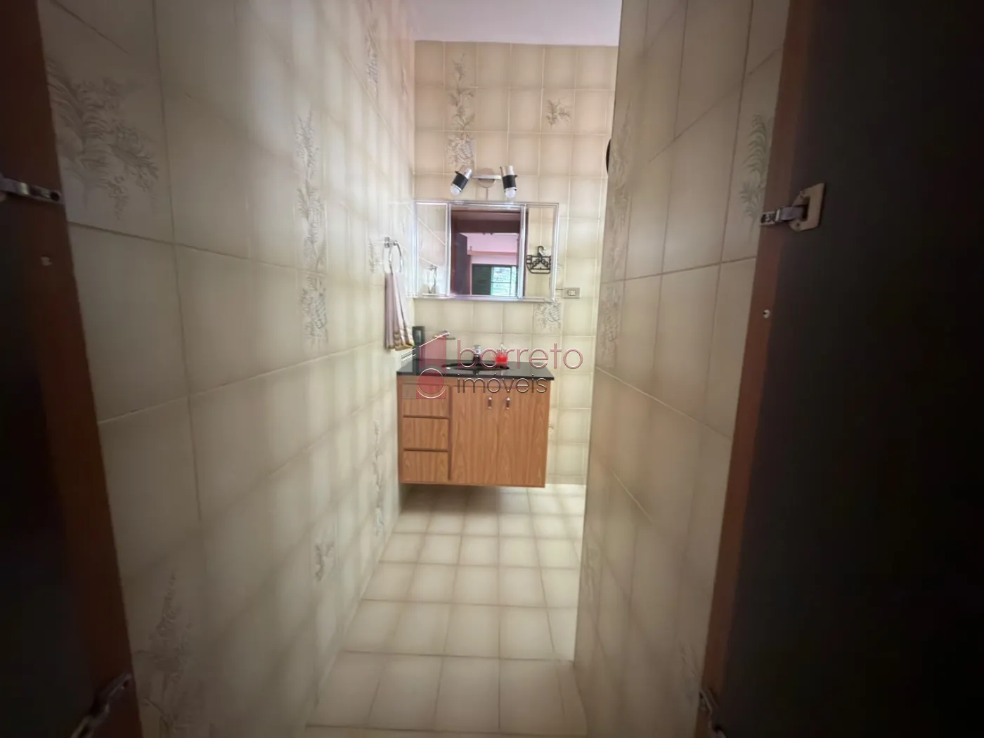 CASA COM 04 DORMITÓRIOS À VENDA EM CAMPO LIMPO PAULISTA/SP
