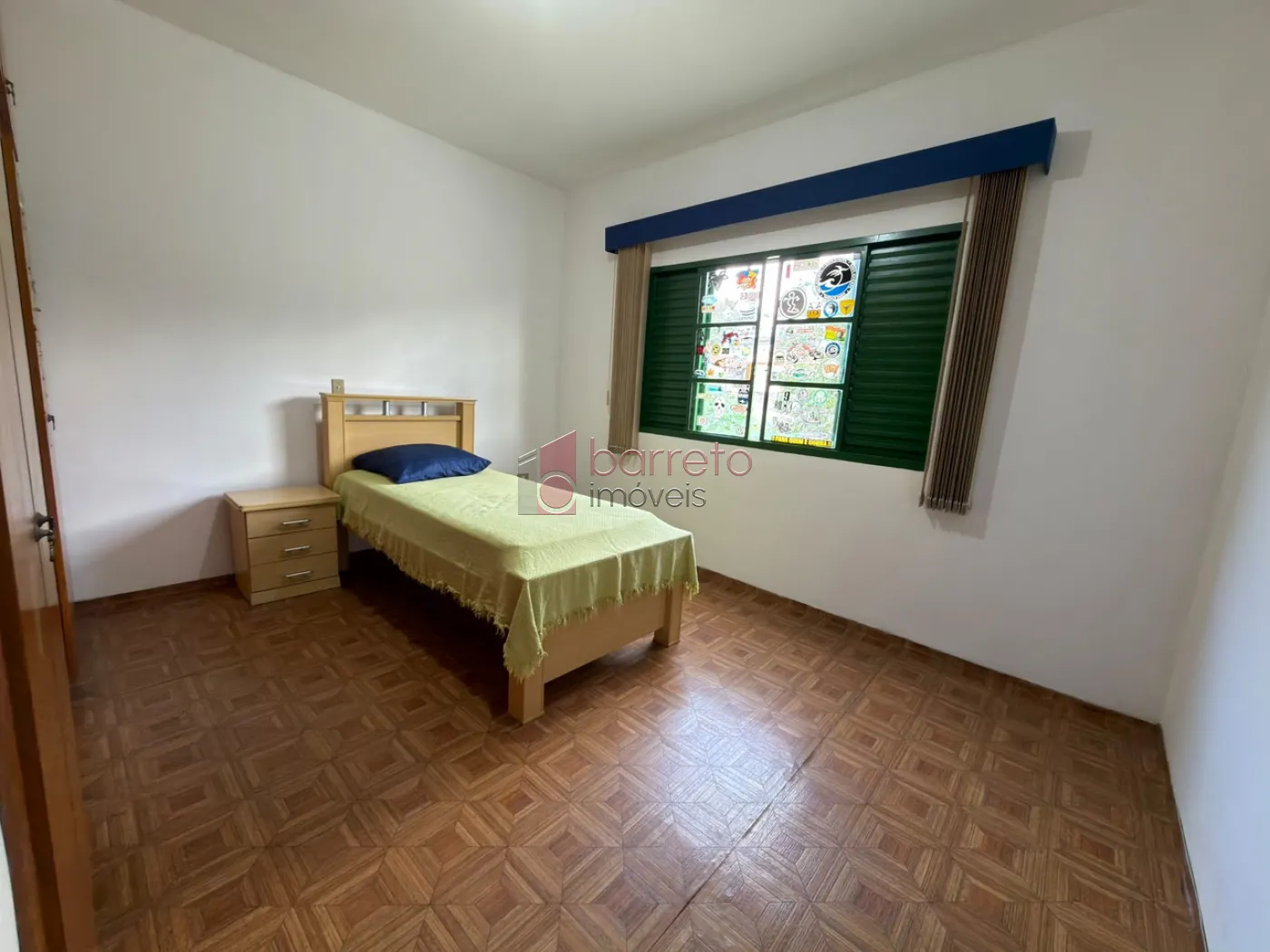 CASA COM 04 DORMITÓRIOS À VENDA EM CAMPO LIMPO PAULISTA/SP