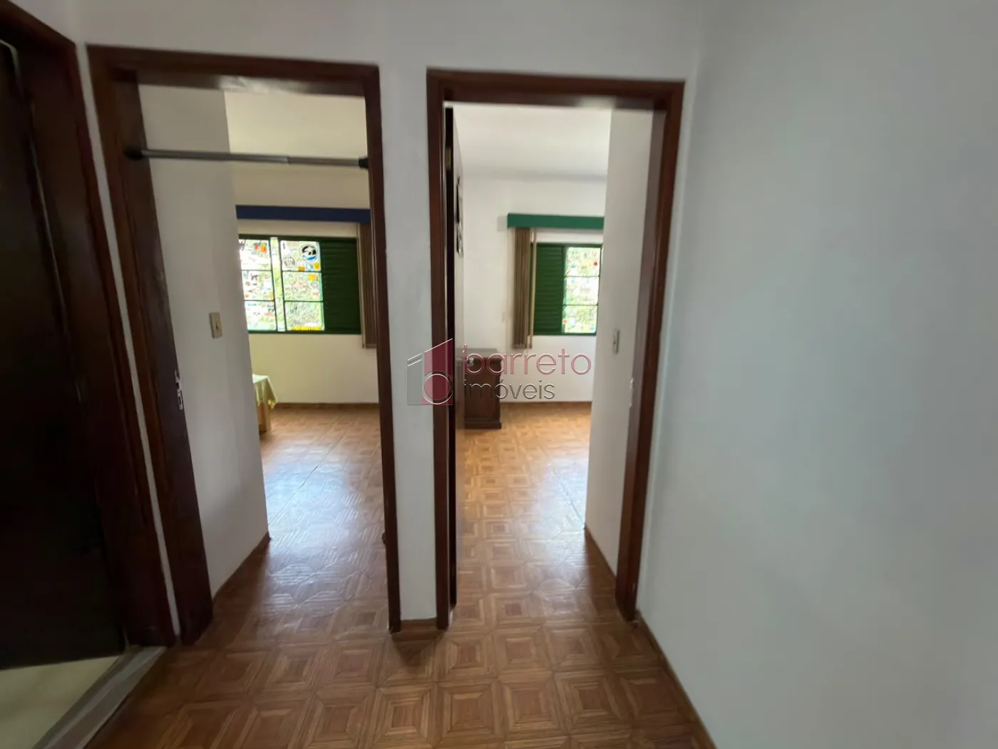 CASA COM 04 DORMITÓRIOS À VENDA EM CAMPO LIMPO PAULISTA/SP