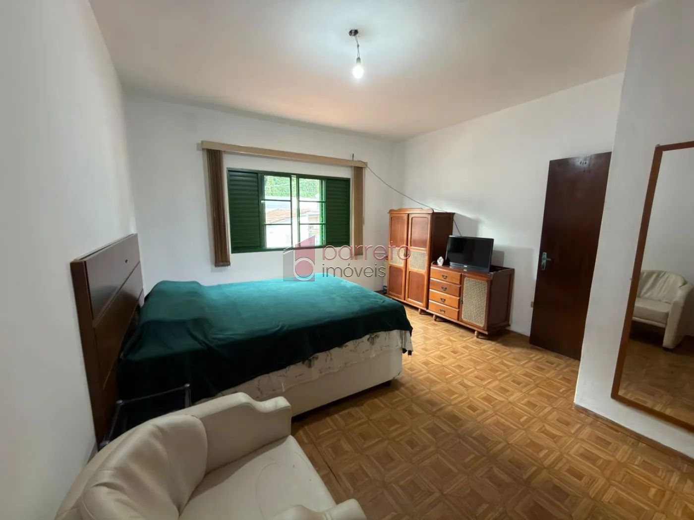 CASA COM 04 DORMITÓRIOS À VENDA EM CAMPO LIMPO PAULISTA/SP
