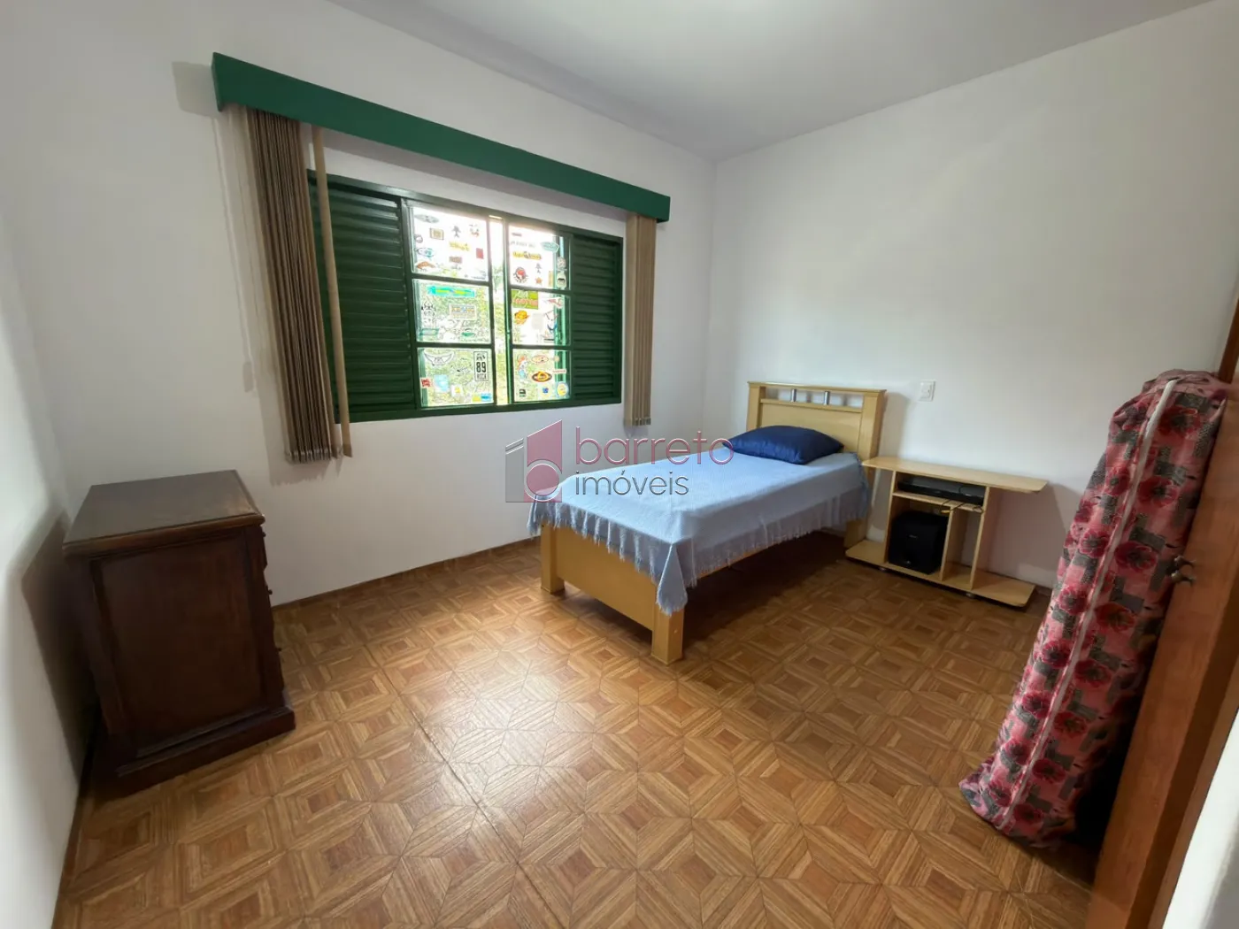 CASA COM 04 DORMITÓRIOS À VENDA EM CAMPO LIMPO PAULISTA/SP