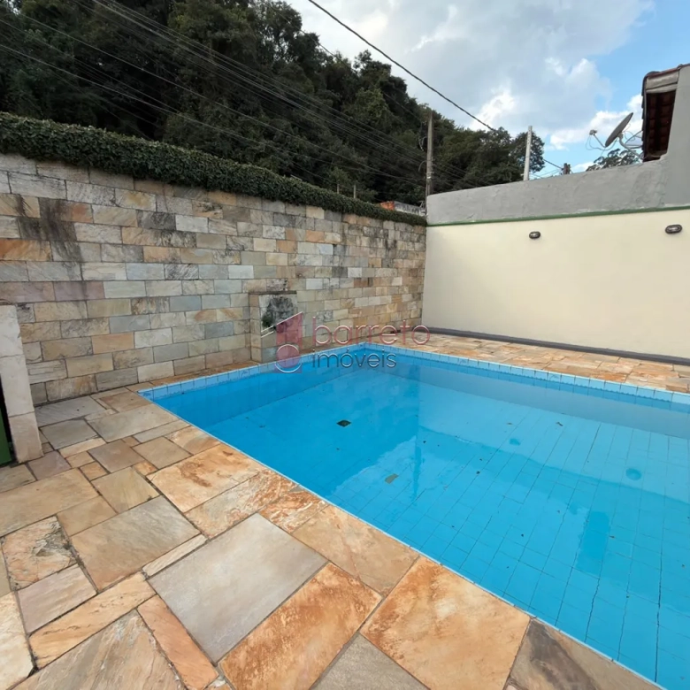 CASA COM 04 DORMITÓRIOS À VENDA EM CAMPO LIMPO PAULISTA/SP