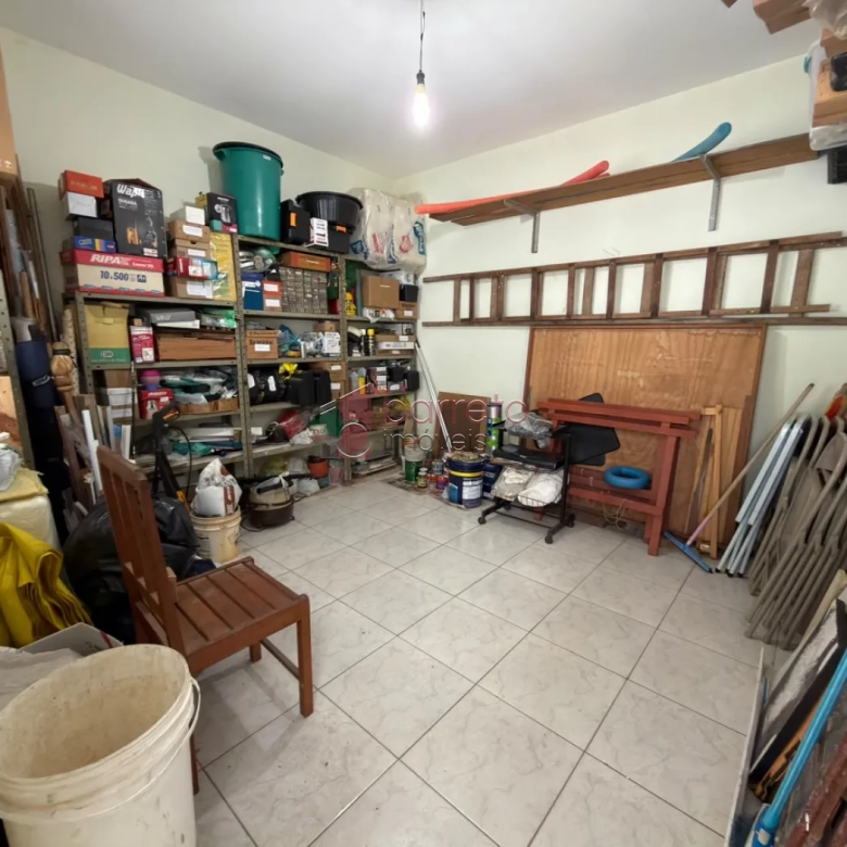 CASA COM 04 DORMITÓRIOS À VENDA EM CAMPO LIMPO PAULISTA/SP