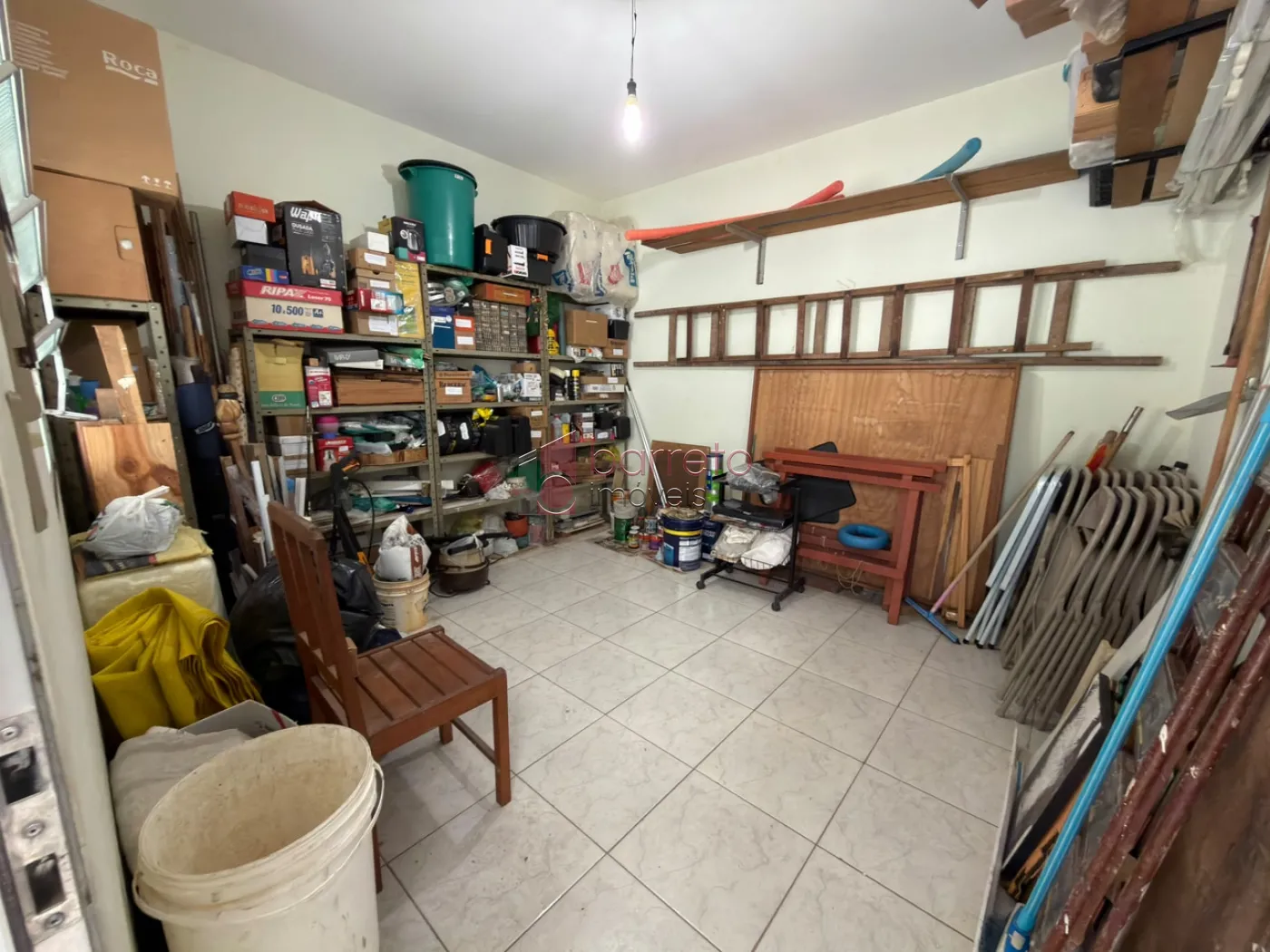 CASA COM 04 DORMITÓRIOS À VENDA EM CAMPO LIMPO PAULISTA/SP