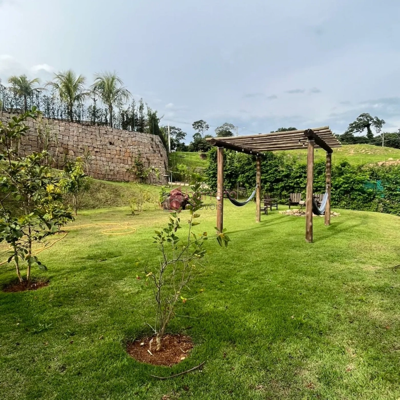CASA TÉRREA À VENDA NO CONDOMÍNO COLINAS DE INHANDJARA EM ITUPEVA/SP