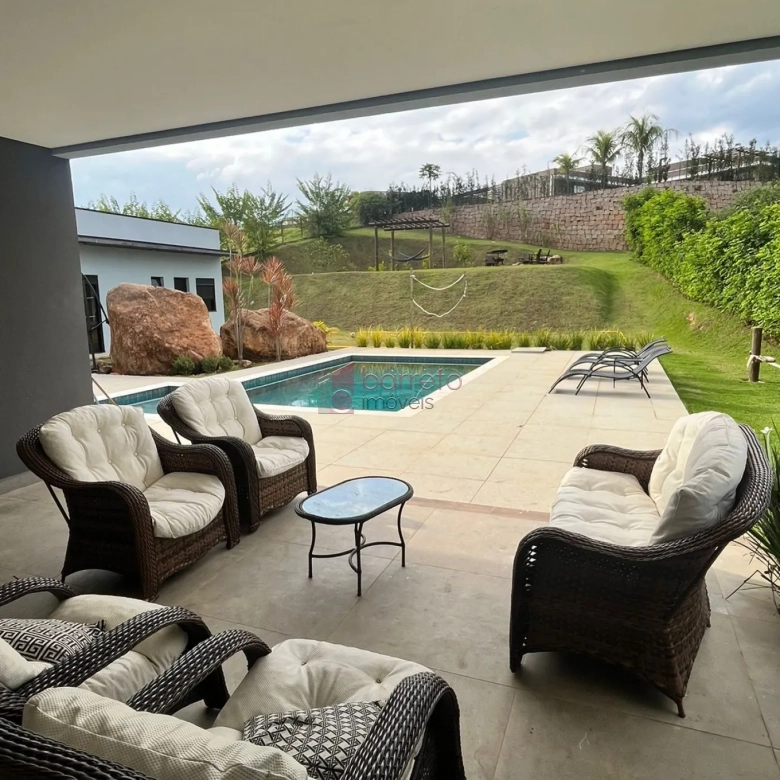 CASA TÉRREA À VENDA NO CONDOMÍNO COLINAS DE INHANDJARA EM ITUPEVA/SP
