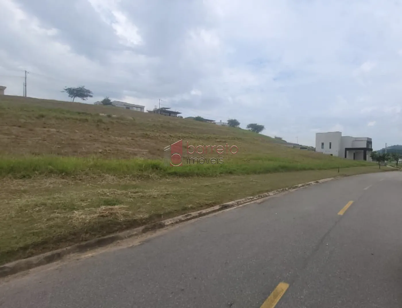 TERRENO À VENDA NO CONDOMÍNIO RESERVA SANTA MÔNICA EM ITUPEVA/SP