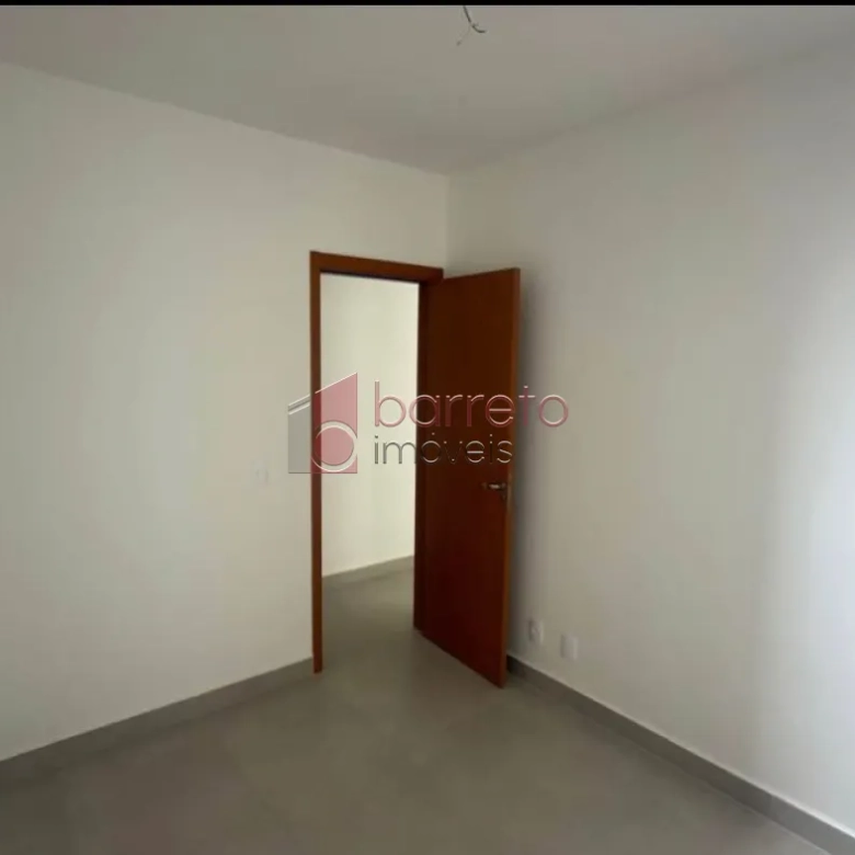 APARTAMENTO À VENDA NO CONDOMÍNIO RESIDENCIAL JARDINS NO BAIRRO ENGORDADOURO EM JUNDIAÍ/SP