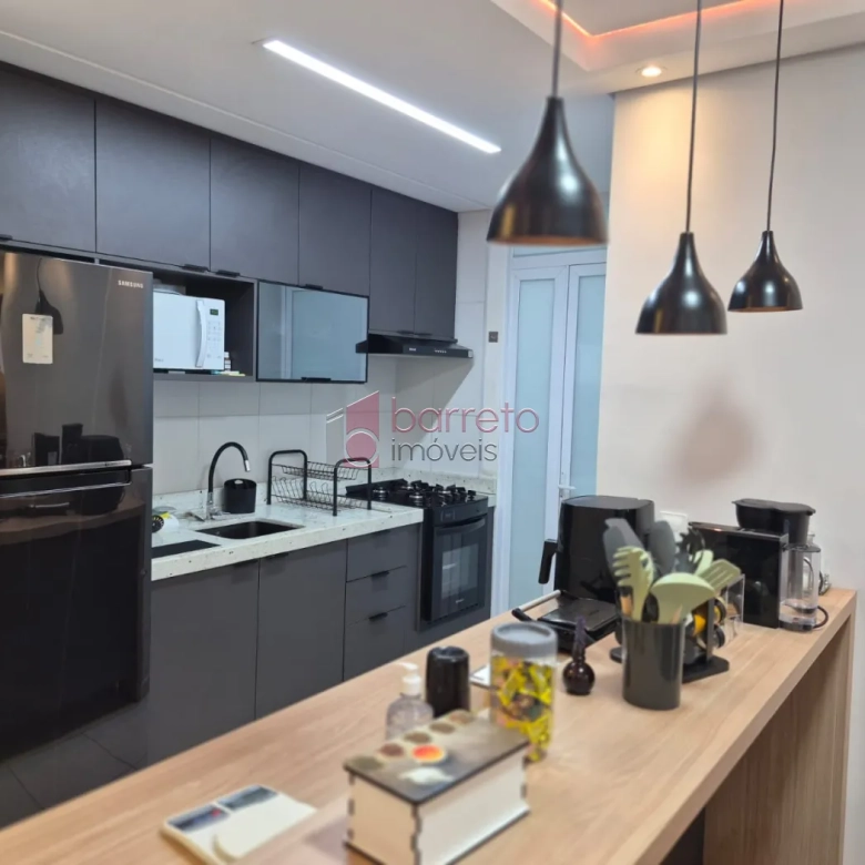 APARTAMENTO À VENDA NO CONDOMÍNIO LIFE NO BAIRRO ENGORDADOURO EM JUNDIAÍ/SP