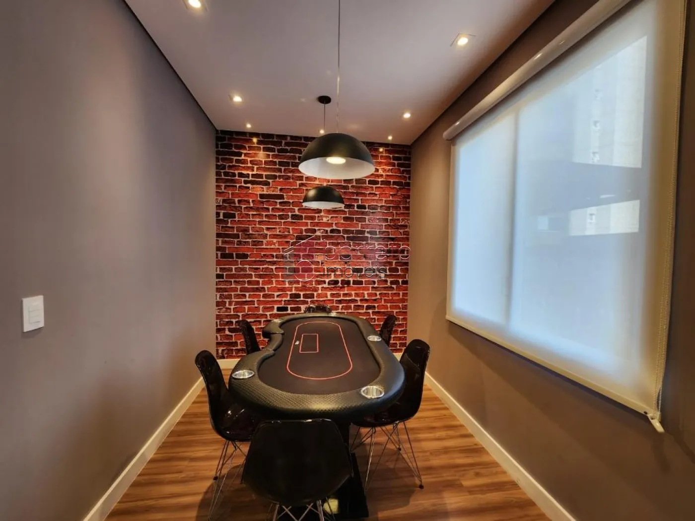 APARTAMENTO À VENDA NO CONDOMÍNIO TORRES DE OZANAM EM JUNDIAÍ/SP