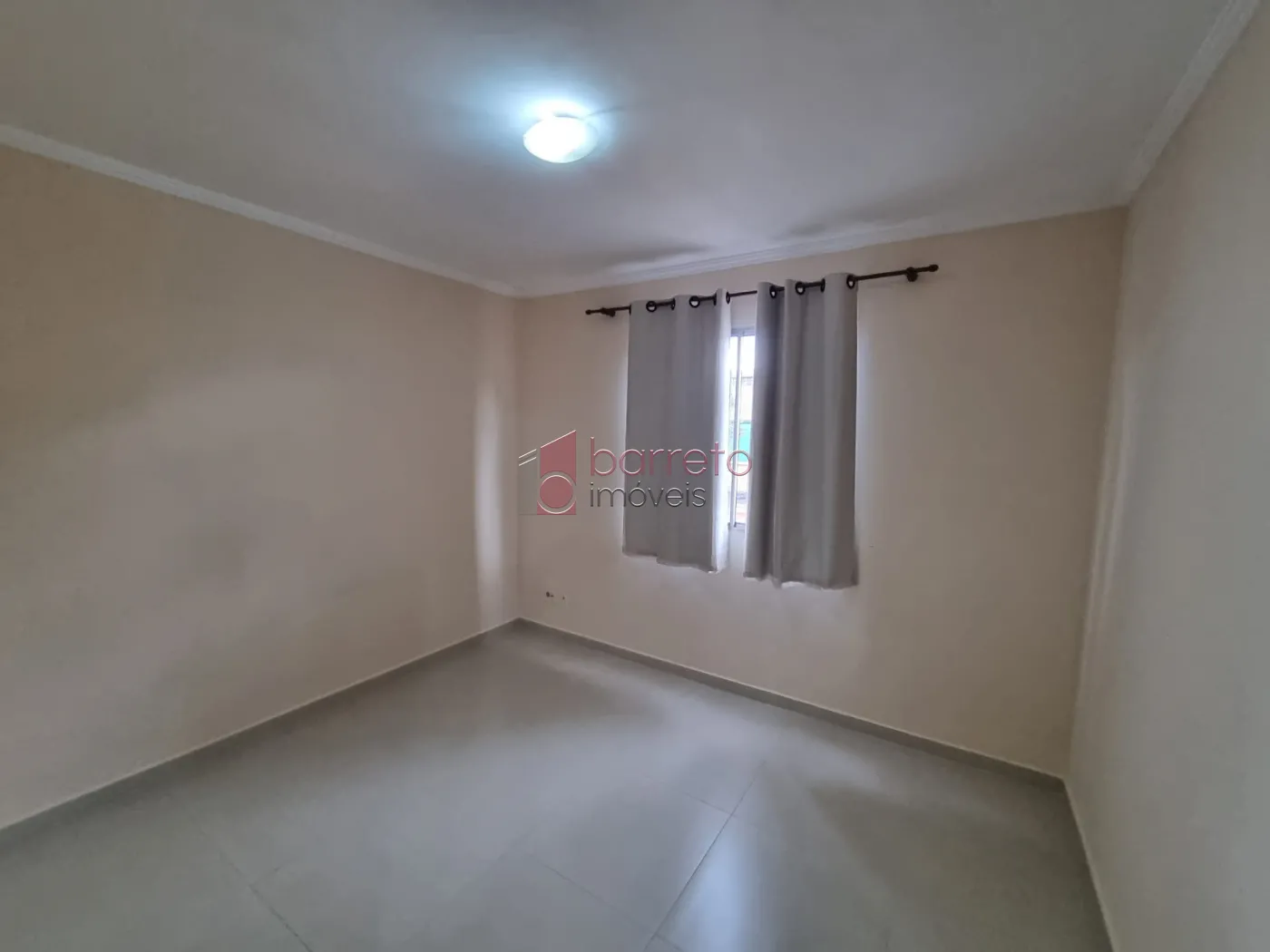 APARTAMENTO À VENDA NO CONDOMÍNIO RESIDENCIAL DÉBORA EM JUNDIAÍ/SP