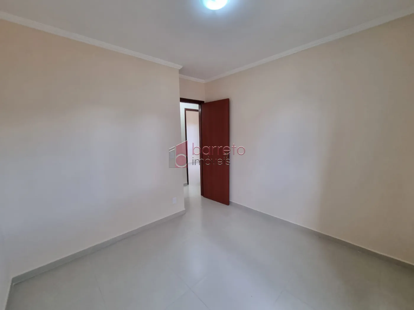 APARTAMENTO À VENDA NO CONDOMÍNIO RESIDENCIAL DÉBORA EM JUNDIAÍ/SP