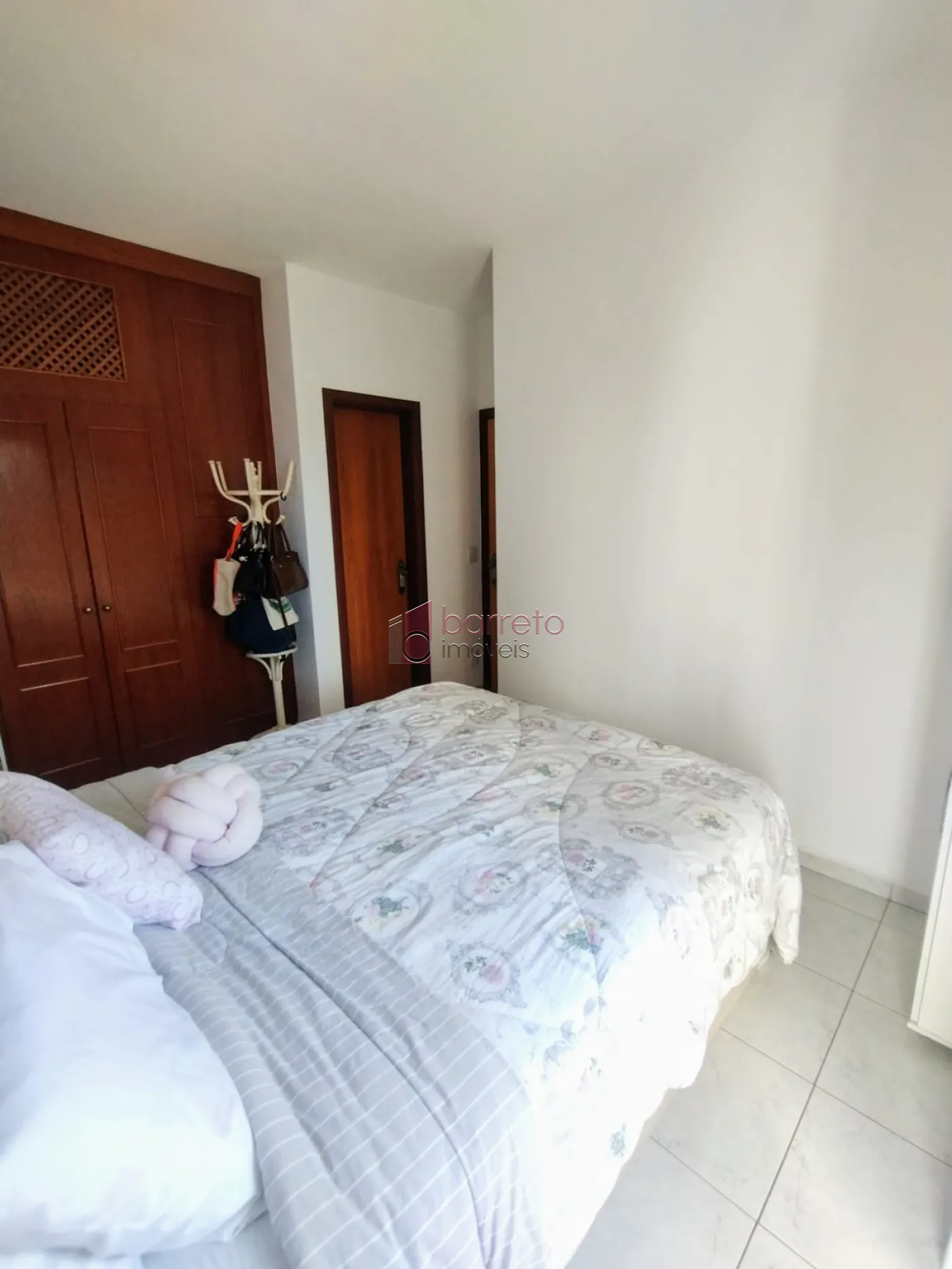 APARTAMENTO À VENDA NO CONDOMÍNIO CHALÉS DA REPRESA EM JUNDIAÍ/SP