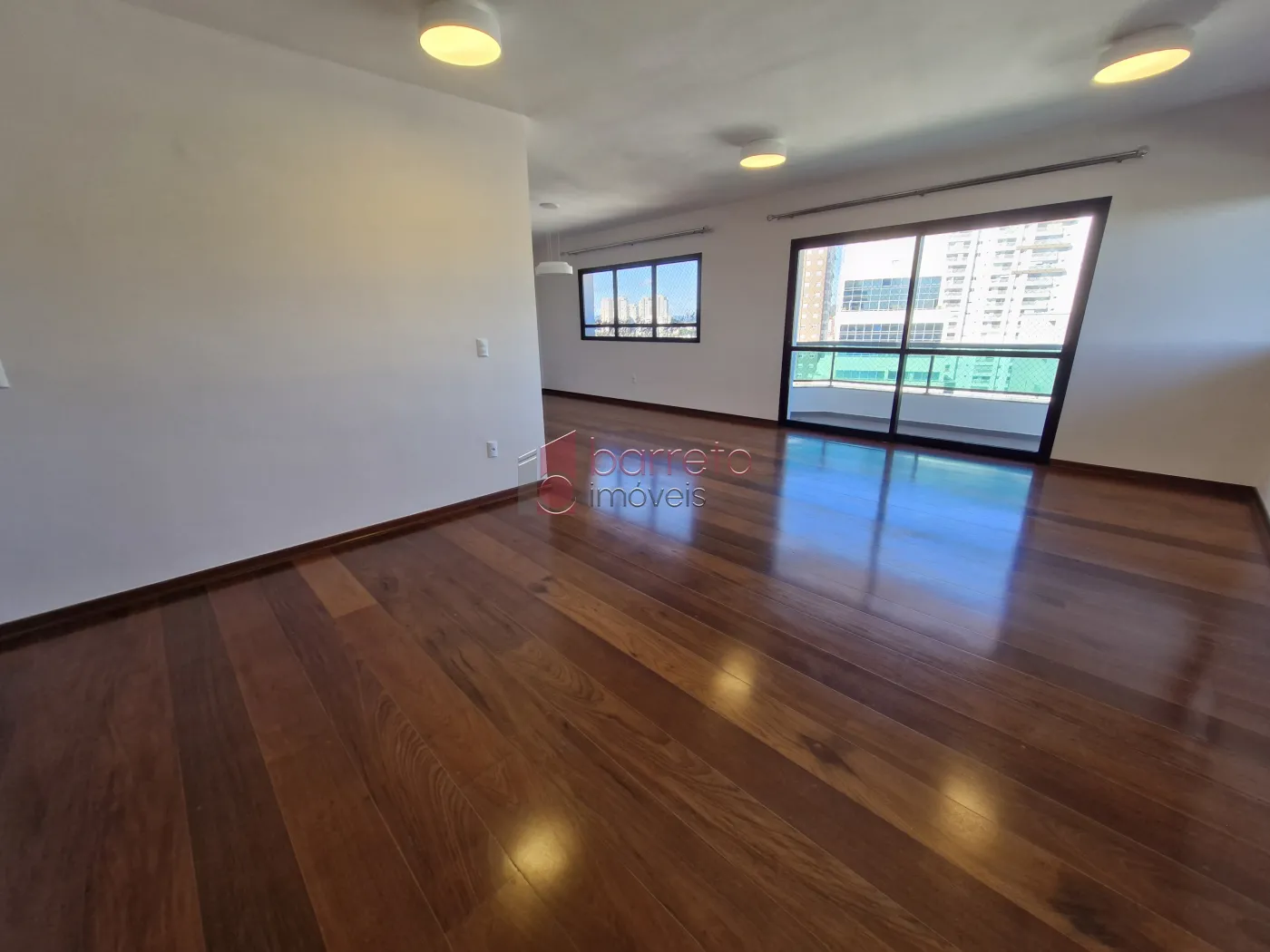 APARTAMENTO PARA LOCAÇÃO NO CONDOMÍNIO TOUR DE VERSAILLES – JUNDIAÍ/SP