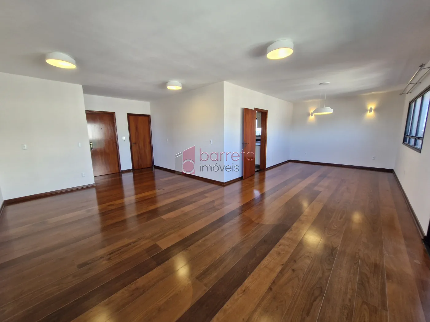 APARTAMENTO PARA LOCAÇÃO NO CONDOMÍNIO TOUR DE VERSAILLES – JUNDIAÍ/SP