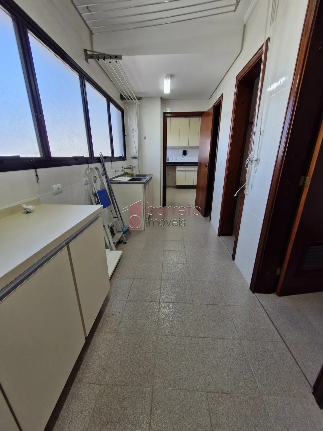 APARTAMENTO PARA LOCAÇÃO NO CONDOMÍNIO TOUR DE VERSAILLES – JUNDIAÍ/SP