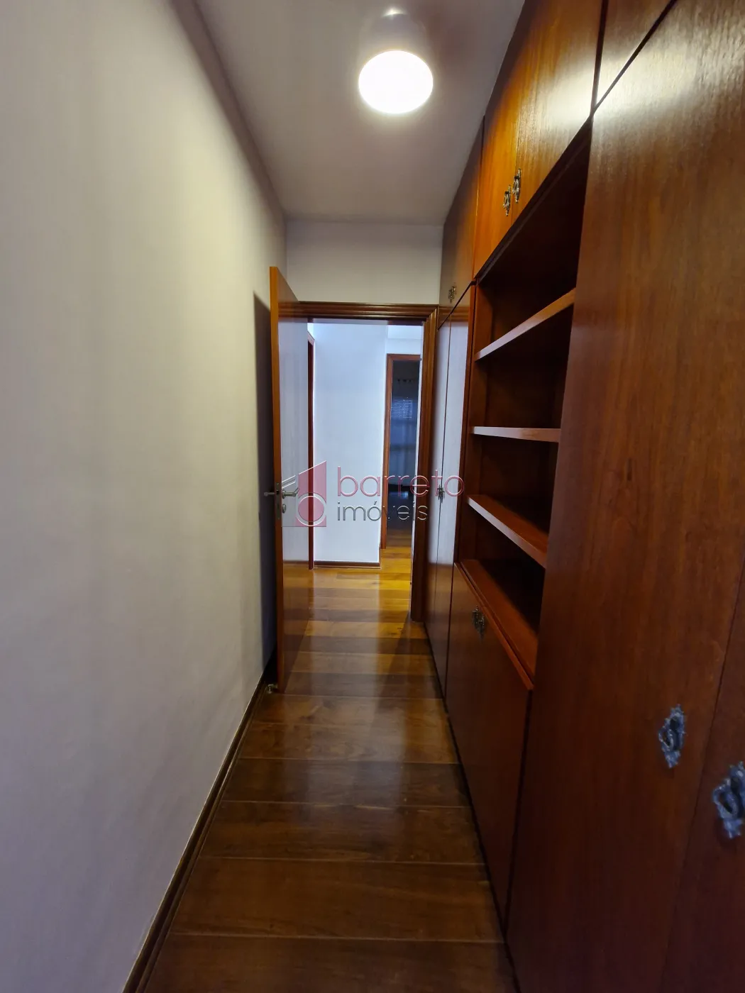 APARTAMENTO PARA LOCAÇÃO NO CONDOMÍNIO TOUR DE VERSAILLES – JUNDIAÍ/SP