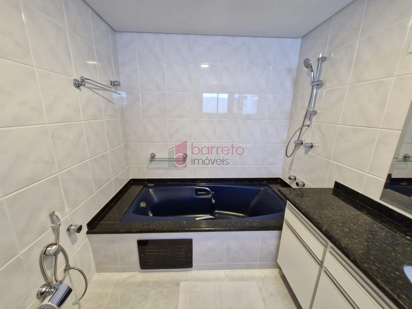 APARTAMENTO PARA LOCAÇÃO NO CONDOMÍNIO TOUR DE VERSAILLES – JUNDIAÍ/SP