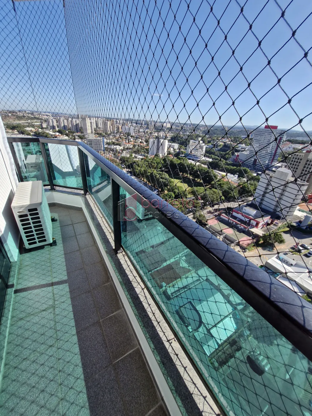 APARTAMENTO PARA LOCAÇÃO NO CONDOMÍNIO TOUR DE VERSAILLES – JUNDIAÍ/SP