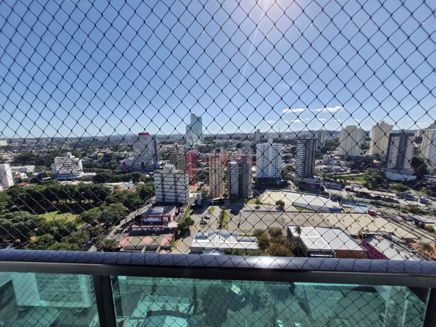 APARTAMENTO PARA LOCAÇÃO NO CONDOMÍNIO TOUR DE VERSAILLES – JUNDIAÍ/SP