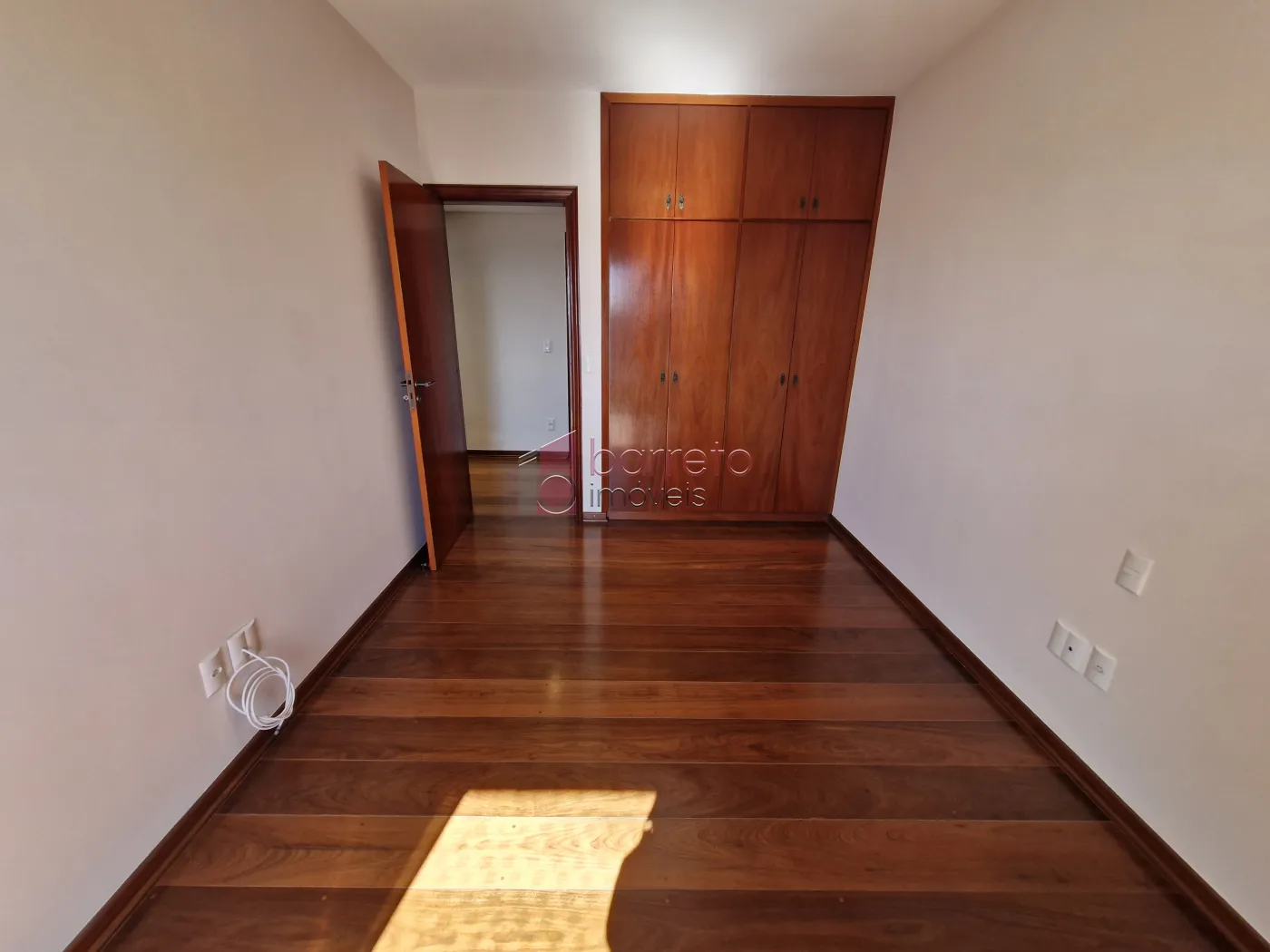 APARTAMENTO PARA LOCAÇÃO NO CONDOMÍNIO TOUR DE VERSAILLES – JUNDIAÍ/SP