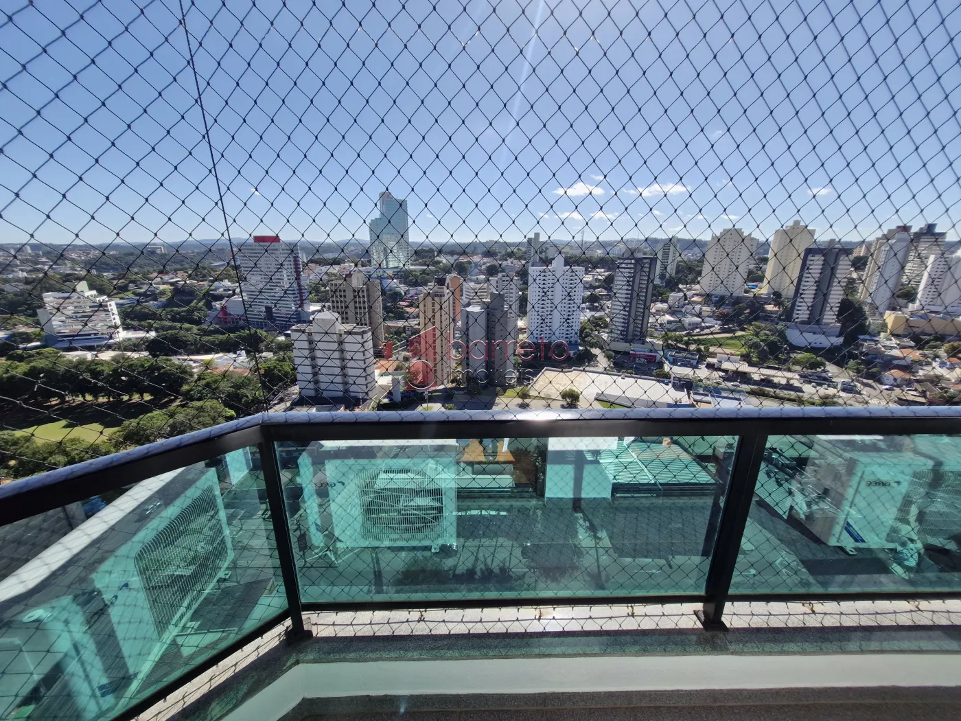 APARTAMENTO PARA LOCAÇÃO NO CONDOMÍNIO TOUR DE VERSAILLES – JUNDIAÍ/SP